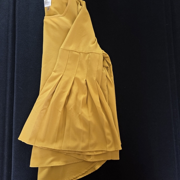 Cupio Womens Flowy Bell Sleeve Top Goldenrod XL - Picture 4 of 9